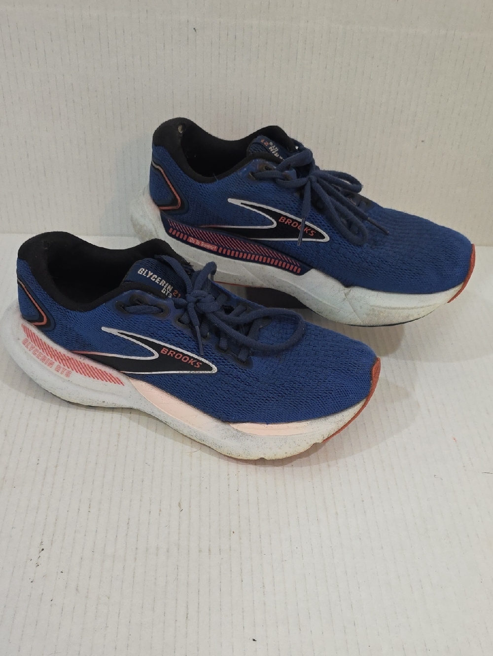 Brooks Glycerin GTS 21 Women's Shoes - Navy Blue Pink and White Accents Size 9